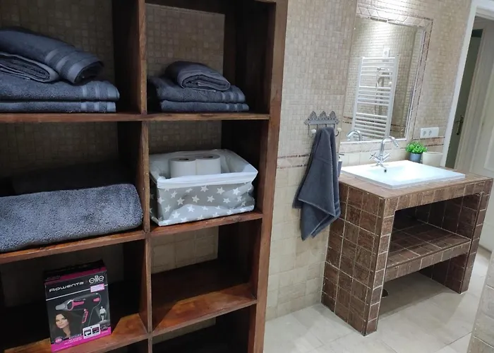 Gmc Turistics - Casa Mina 펜션 마르베야